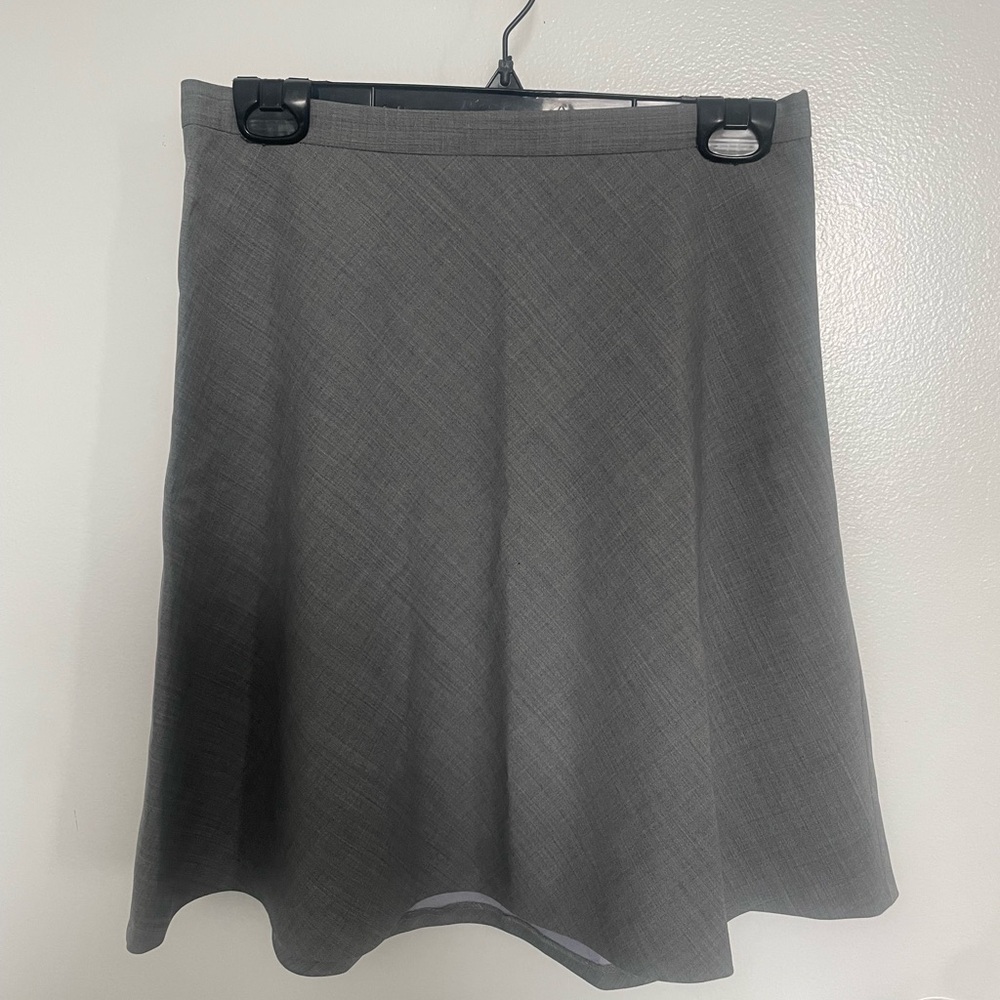 NWT Theory Classic Gray Women's Skirt size 4